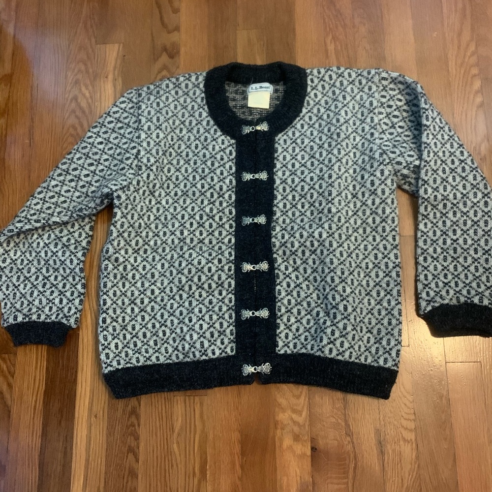L.L. Bean Sweater Women’s Medium